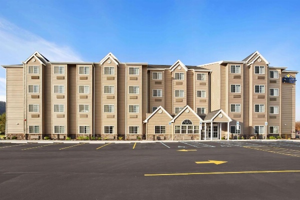 Microtel Inn & Suites by Wyndham Sayre image 1
