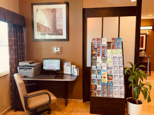 Microtel Inn & Suites by Wyndham Sayre image 17